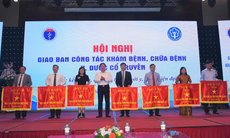 Bệnh viện Y học cổ truyền Nghệ An đón nhận cờ thi đua của Bộ Y tế