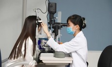 Biến chứng sau mổ cận, bác sĩ chuyên khoa mắt chỉ cách chăm sóc