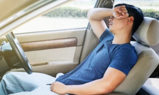 Vì sao ngủ trong ô tô bật điều hòa có thể gây tử vong?