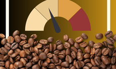 Cà phê rang nhẹ và cà phê rang đậm: Loại nào tốt cho sức khỏe hơn?