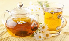 Uống trà hoa cúc có an toàn không?