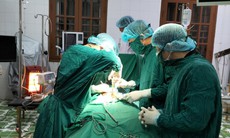 TTYT đảo Bạch Long Vĩ mổ cấp cứu bệnh nhân chửa ngoài tử cung nguy kịch