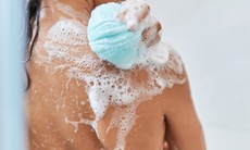 7 sai lầm thường gặp khi tắm gây hại làn da