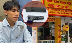 Bắt khẩn cấp kẻ dùng súng nhựa cướp tiệm vàng ở Tân Bình