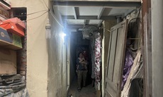 Cận cảnh bên trong ngôi nhà cổ trên phố Hàng Bạc bị ô tô đâm sập mặt tiền