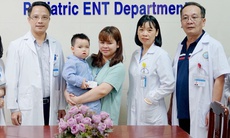 Bác sĩ giải thoát bé 2 tuổi khỏi căn bệnh hiếm phải thở bằng miệng ngay khi vừa chào đời