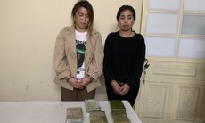 Bắt hai ‘nữ quái’ vận chuyển 5 bánh heroin