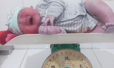 Bé trai chào đời nặng 6kg ở huyện miền núi Hà Tĩnh