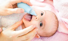 Trẻ sơ sinh khụt khịt mũi cần xử trí như thế nào?