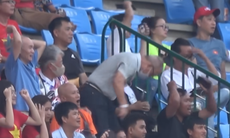 Phản ứng của thầy Park khi U22 Việt Nam để Indonesia ghi bàn thứ ba vào cuối trận