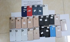 Một tiểu thương thu mua điện thoại Iphone trôi nổi trên thị trường về bán kiếm lời