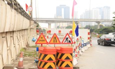 Tuyến rào chắn 'làm khổ' người dân ở Hà Nội