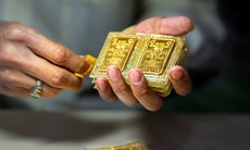 Giá vàng hôm nay (ngày 5/5): Tăng cao kỷ lục rồi lại giảm