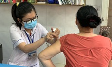 Ca COVID-19 mới tăng, nhiều ca thở máy: Những ai cần tiêm vaccine?