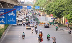 Lô cốt đã án ngữ nhưng chưa có biển báo giao thông trên đường Nguyễn Trãi