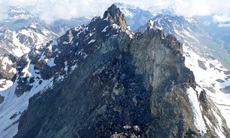 Băng vĩnh cửu tan chảy, một góc đỉnh núi ở Áo bị sạt lở