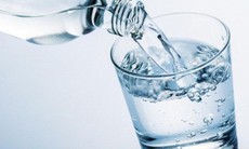 Uống nước thời điểm nào, uống bao nhiêu ml một ngày thì tốt cho sức khỏe?