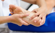 Những lưu ý cho người bệnh đái tháo đường để tránh biến chứng bàn chân
