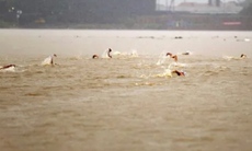 Xót xa một học sinh đuối nước tử vong khi tham gia giải bơi vượt sông