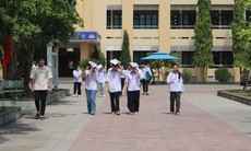 Quảng Bình: 43 thí sinh vắng thi; lực lượng y tế hỗ trợ từ vòng ngoài đến vòng trong