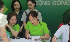 Các gian hàng tư vấn sức khỏe trong Ngày Dinh dưỡng cộng đồng Việt Nam "rôm rả, đắt khách"