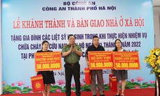Hà Nội: Trao tặng nhà tình nghĩa tới thân nhân 3 liệt sỹ Cảnh sát PCCC hy sinh khi làm nhiệm vụ