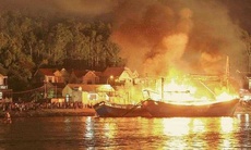 Hỗ trợ tối đa cho ngư dân trong vụ cháy 5 tàu ở cảng cá Nghệ An