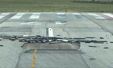 Tạm hoãn nhiều chuyến bay do đường băng sân bay Vinh xuất hiện vết nứt, bong tróc
