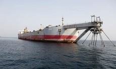 Hoàn tất hút dầu khỏi con tàu Safer bị đắm ngoài khơi Yemen