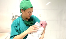 Quảng Ninh: Bé gái chào đời nặng 5 kg