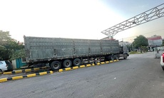 Công an Hà Nội xử phạt hàng loạt xe hoán cải chở quá tải