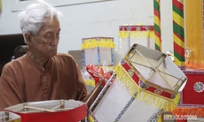Nghệ nhân Nguyễn Văn Quyền nặng lòng với 'chiếc đèn của lòng hiếu thảo'