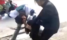 Thông tin mới về vụ hành hung nữ sinh trước cổng trường nghề ở Quảng Bình