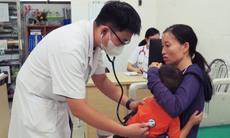 Các bệnh viện ở Nghệ An làm việc xuyên đêm cấp cứu, điều trị bệnh nhân trong dịp lễ