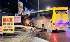 Tai nạn giữa xe khách và ô tô 16 chỗ ở Đồng Nai, 9 người thương vong