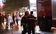 Hà Nội: Nhà 6 tầng bất ngờ bốc cháy, người dân hoảng loạn tìm cách tháo chạy