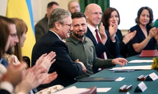 Ukraine tìm kiếm sự hỗ trợ từ Anh trong thời điểm khó khăn