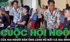 Cảm động cuộc hội ngộ của hai người đàn ông Làng Nủ mất cả gia đình trong cơn lũ dữ