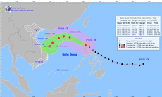 Thông tin mới nhất về bão Man-yi: Giảm 2 cấp sau khi đi vào đất liền đảo Luzon