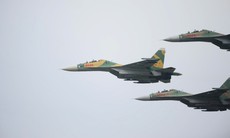 Người dân vượt hàng chục cây số xem tiêm kích Su-30MK2 và trực thăng Mi diễn tập