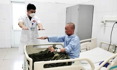 Giành giật sự sống cho bệnh nhân 40 tuổi bị viêm màng não nguy kịch