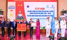 Bệnh viện Đại học Y Dược TPHCM đón nhận danh hiệu Anh hùng Lao động