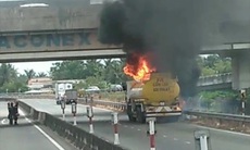Cháy xe bồn chở nhiên liệu trên cao tốc TP Hồ Chí Minh - Trung Lương
