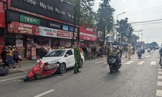 Taxi đâm liên hoàn nhiều xe máy, 5 người đi cấp cứu