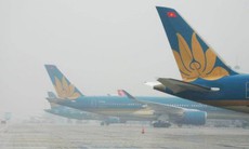 Hàng chục chuyến bay bị delay do sương mù dày đặc sáng ngày 2/2
