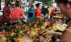 Hà Nội: Thị trường lễ vật cúng Rằm tháng Giêng dồi dào, giá cả ổn định