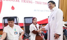 Gần 450 y bác sĩ Phụ sản Trung ương hiến máu tại ngày hội 'Blouse trắng - Trái tim hồng'