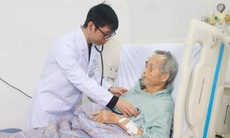 Quảng Ninh: Tự chữa bệnh táo bón bằng lá cây, cụ ông bị ngộ độc