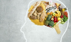 10 loại thực phẩm nên ăn và 5 loại thực phẩm nên tránh để ngăn ngừa bệnh Alzheimer