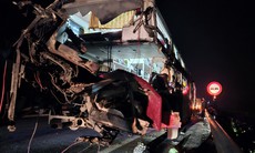 Video hiện trường vụ tai nạn trên cao tốc Cam Lộ - La Sơn khiến nhiều người thương vong